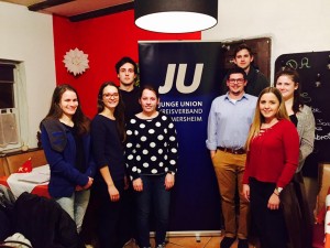 Alina Eckert, Julia Zöller, Benedikt Holl, Kathrin Vollrath, Gregory Meyer, Christopher Hauß, Stefanie Hauß und Lina Bechtel (v.l.n.r.)